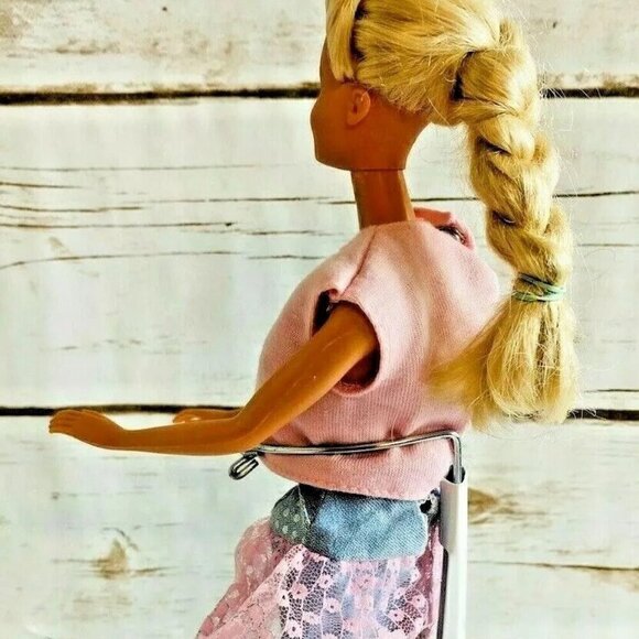 MATTEL BARBIE Doll Blond Hair Two Piece Pink Outfit 12" Tall Used - Picture 6 of 11